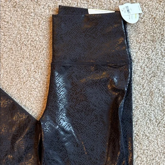 Aerie black reptile snake leggings high rise offline pants size large pull on - Picture 2 of 6